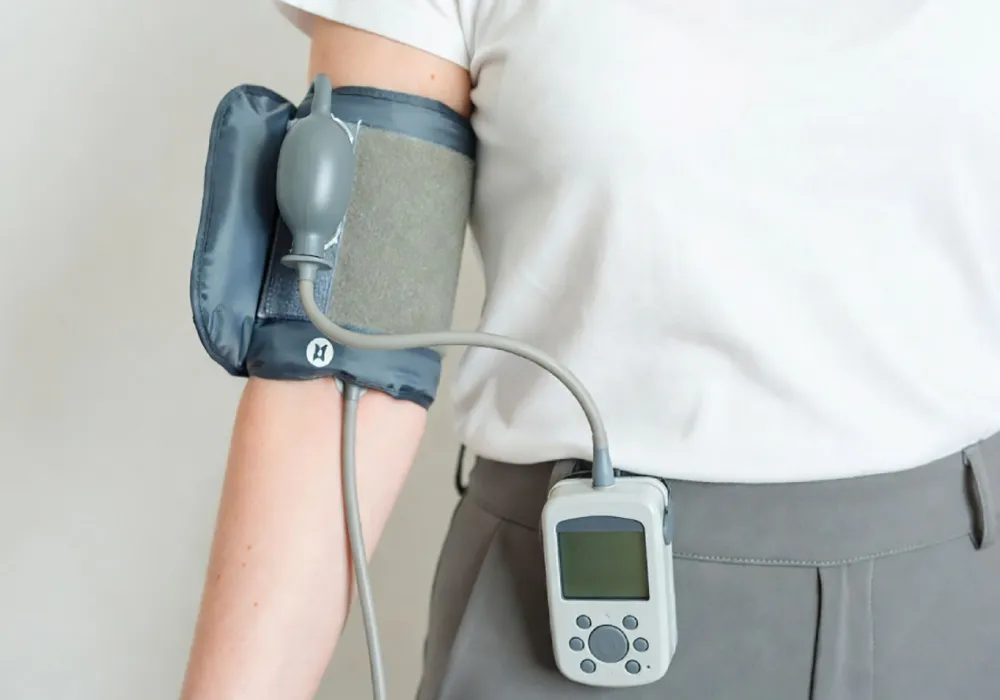 نحوه انجام آزمایش با هولتر فشار خون